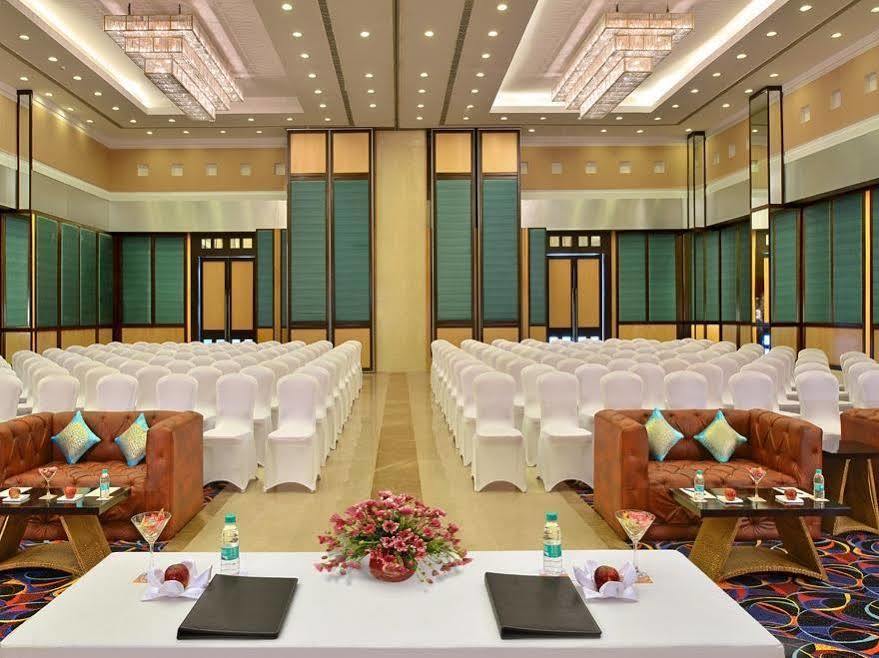 Red Fox By Lemon Tree Hotels, Bhiwadi Экстерьер фото