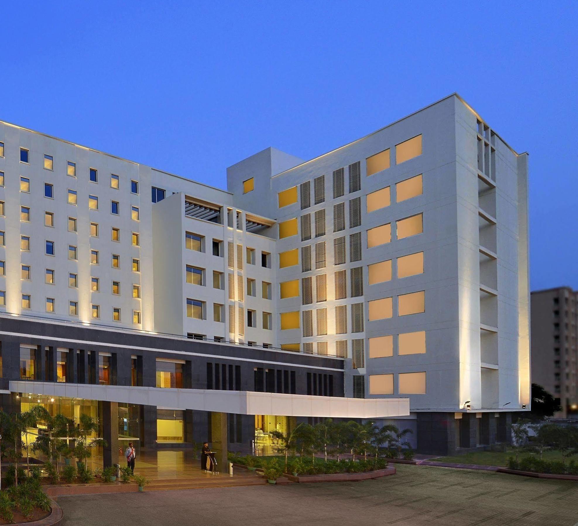 Red Fox By Lemon Tree Hotels, Bhiwadi Экстерьер фото